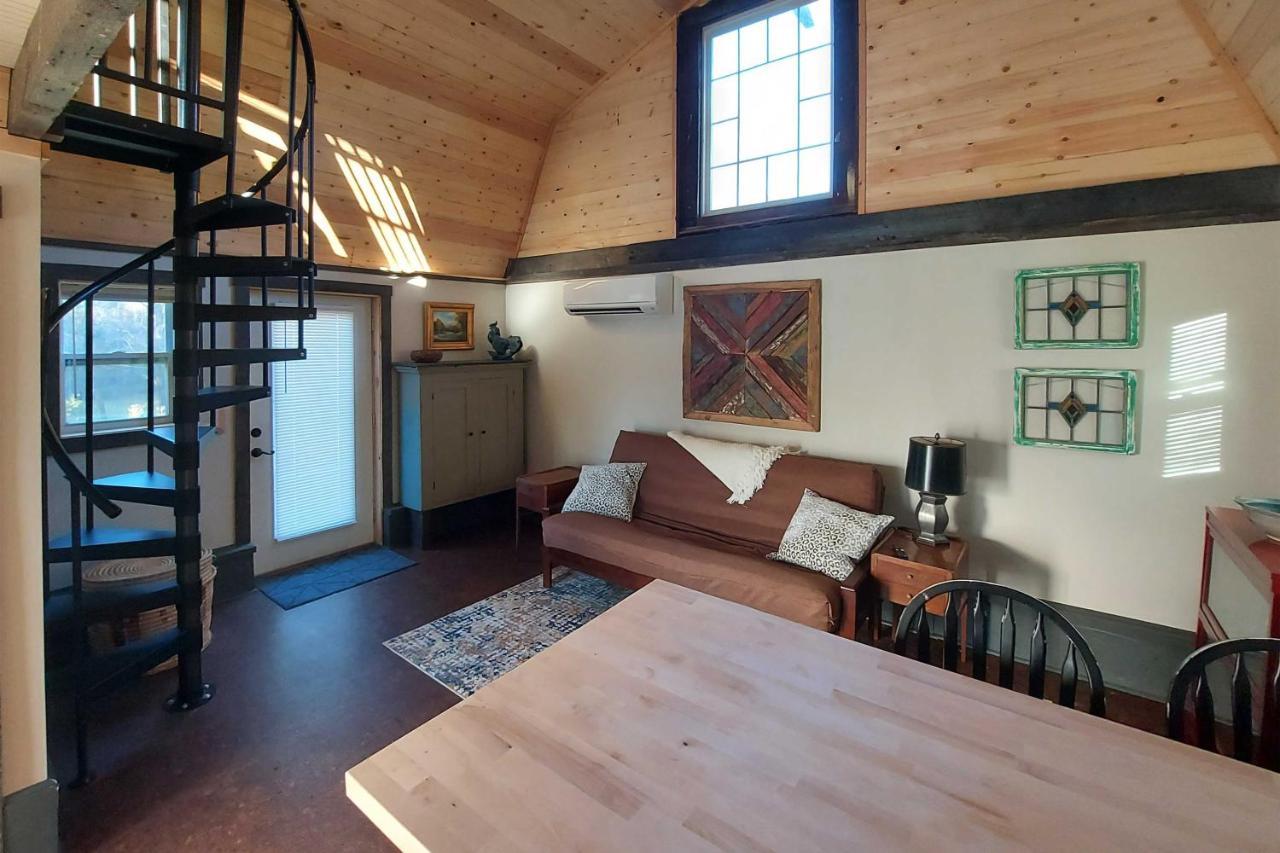 Rustic Hendersonville Farm Studio With Private Deck Exterior foto
