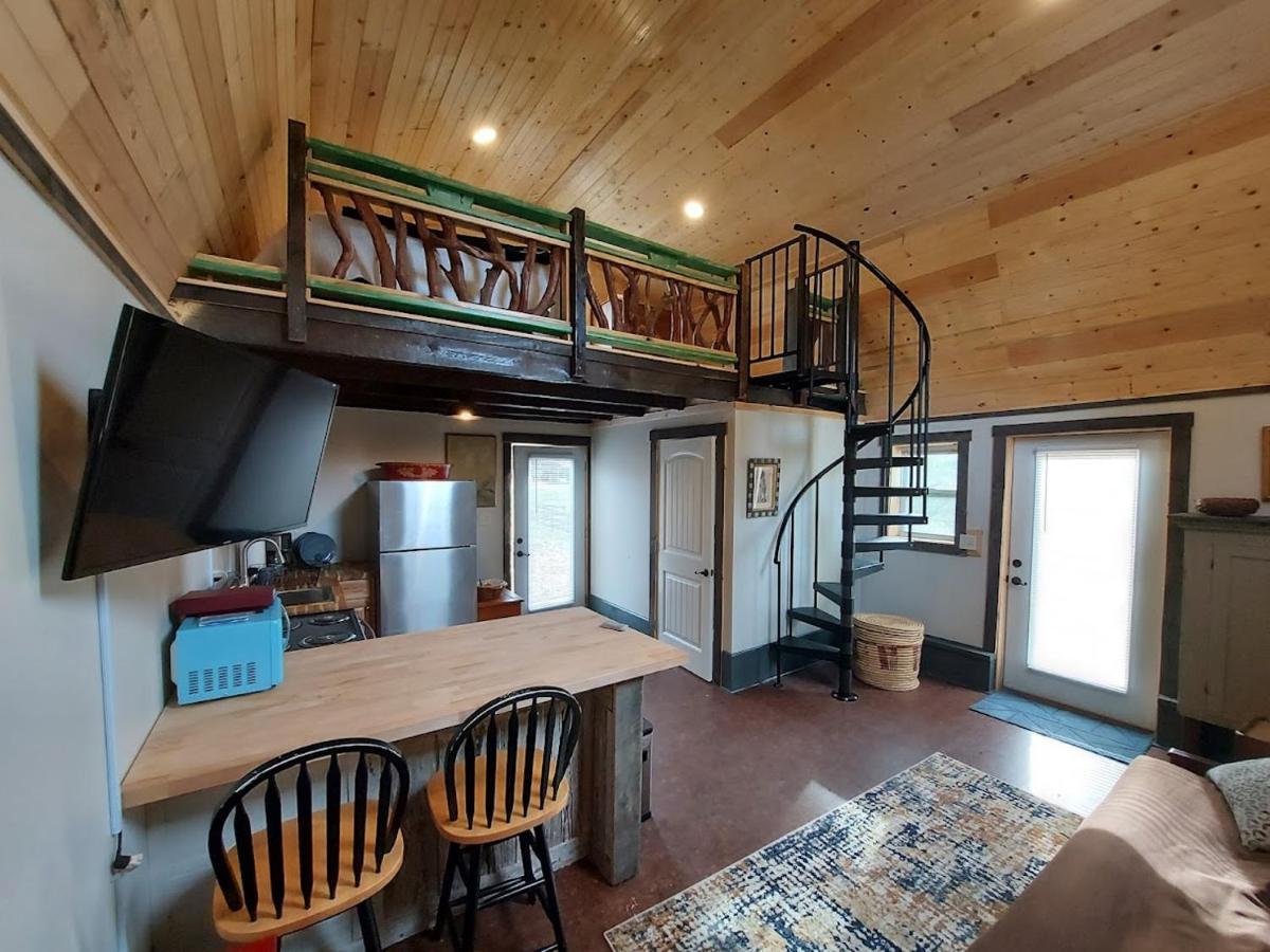 Rustic Hendersonville Farm Studio With Private Deck Exterior foto